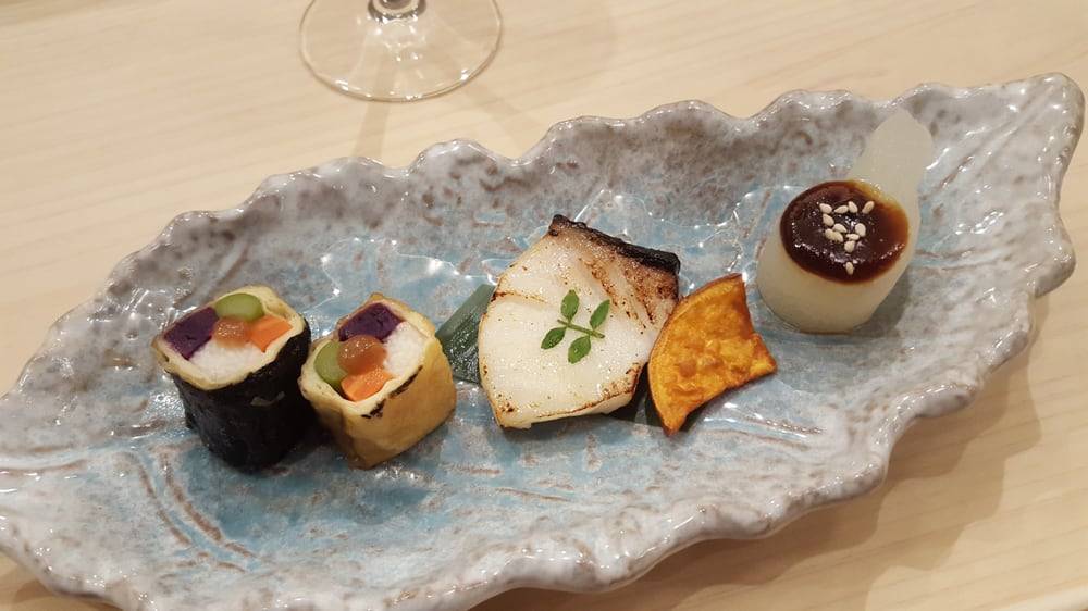 Shoushin | restaurant | 3328 Yonge St, Toronto, ON M4N 2M4, Canada | 4164889400 OR +1 416-488-9400