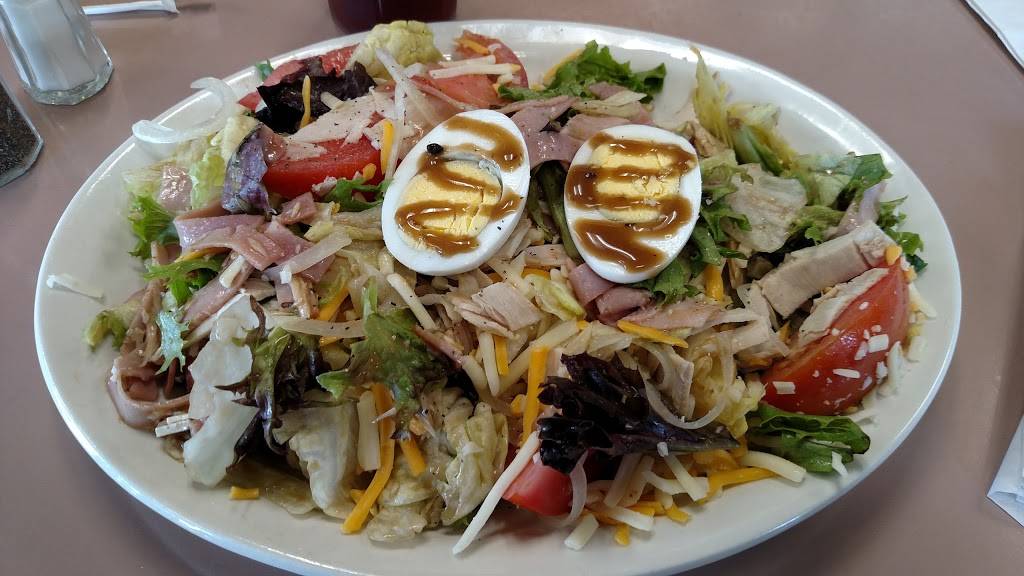 Lunettas Restaurant | restaurant | 878 Cleveland Dr, Cheektowaga, NY 14225, USA | 7168339756 OR +1 716-833-9756