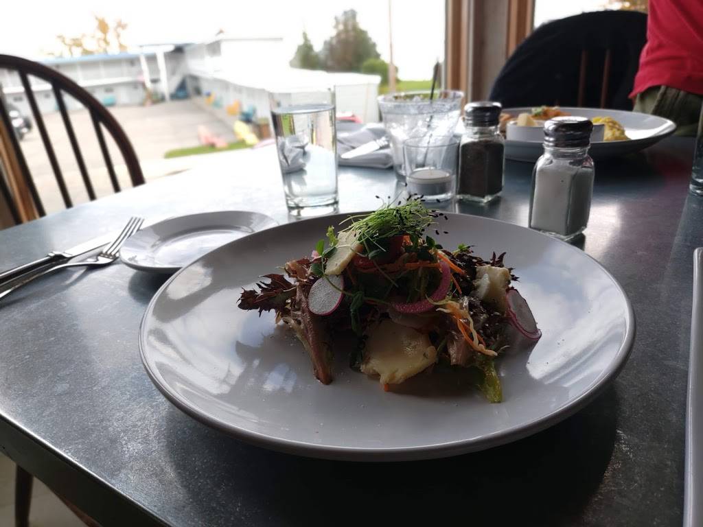 Chives Door County | restaurant | 8041 WI-57, Baileys Harbor, WI 54202, USA | 9208392000 OR +1 920-839-2000