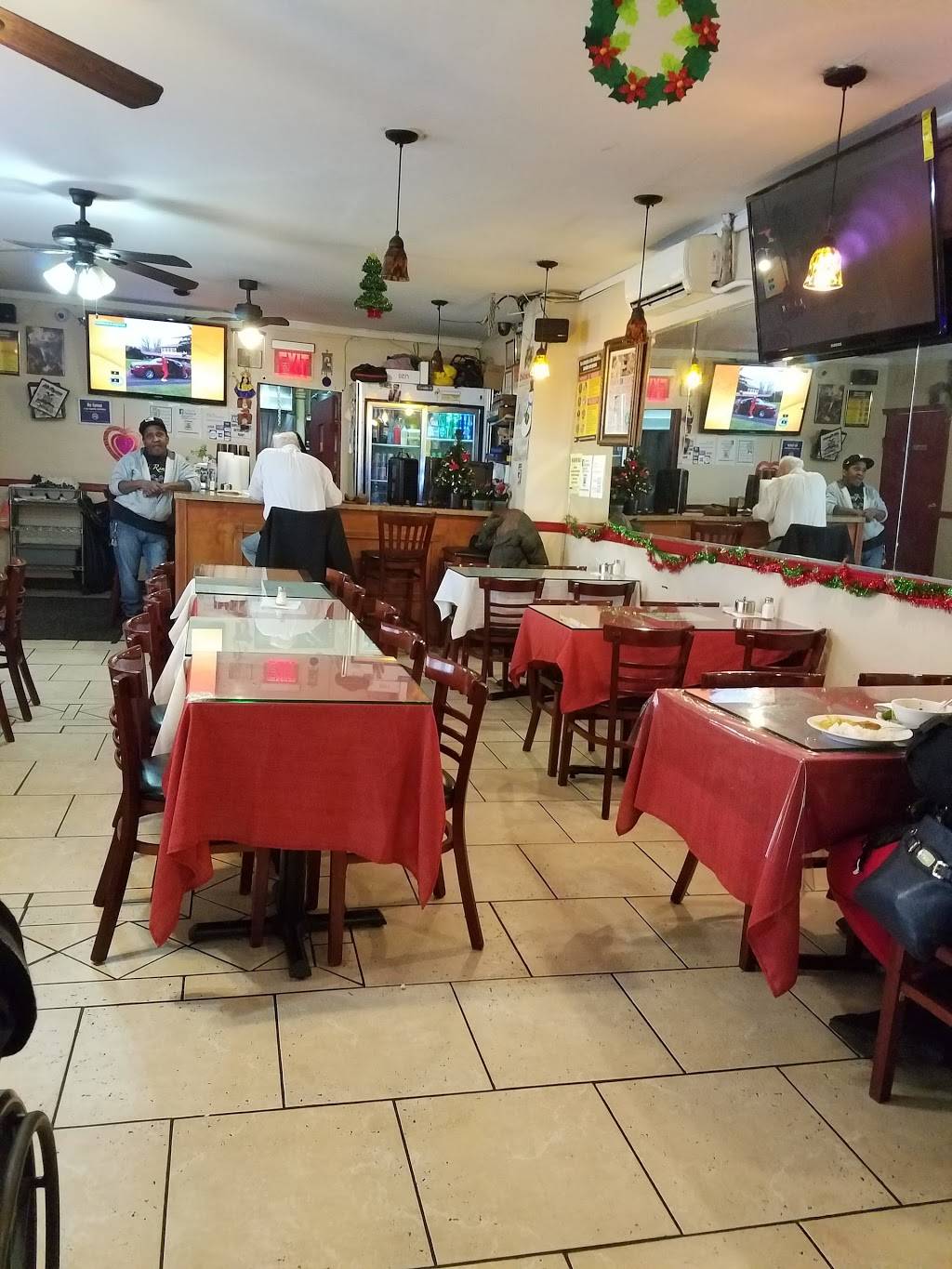 Mi Romance Ecuatoriano | restaurant | 356 E 148th St, Bronx, NY 10455, USA | 7182923942 OR +1 718-292-3942