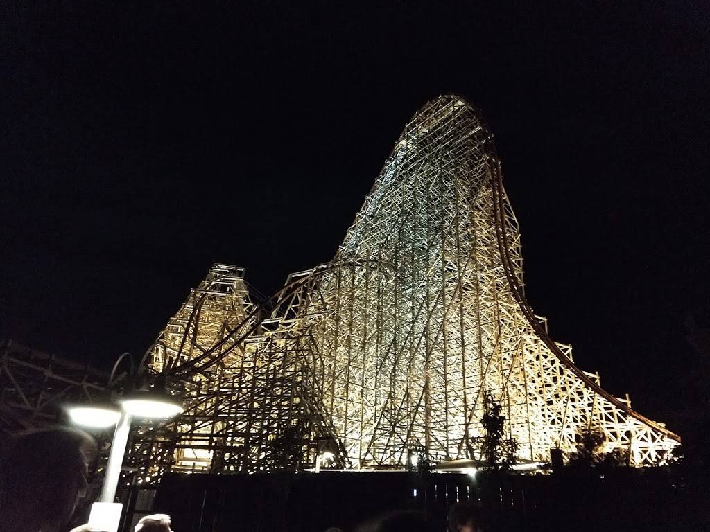 The Round Up | restaurant | 1 Cedar Point Dr, Sandusky, OH 44870, USA | 4196272350 OR +1 419-627-2350