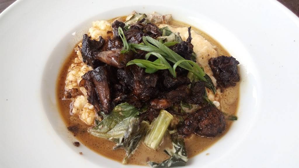 Bar 5015 | restaurant | 5015 Almeda Rd, Houston, TX 77004, USA | 7135225015 OR +1 713-522-5015