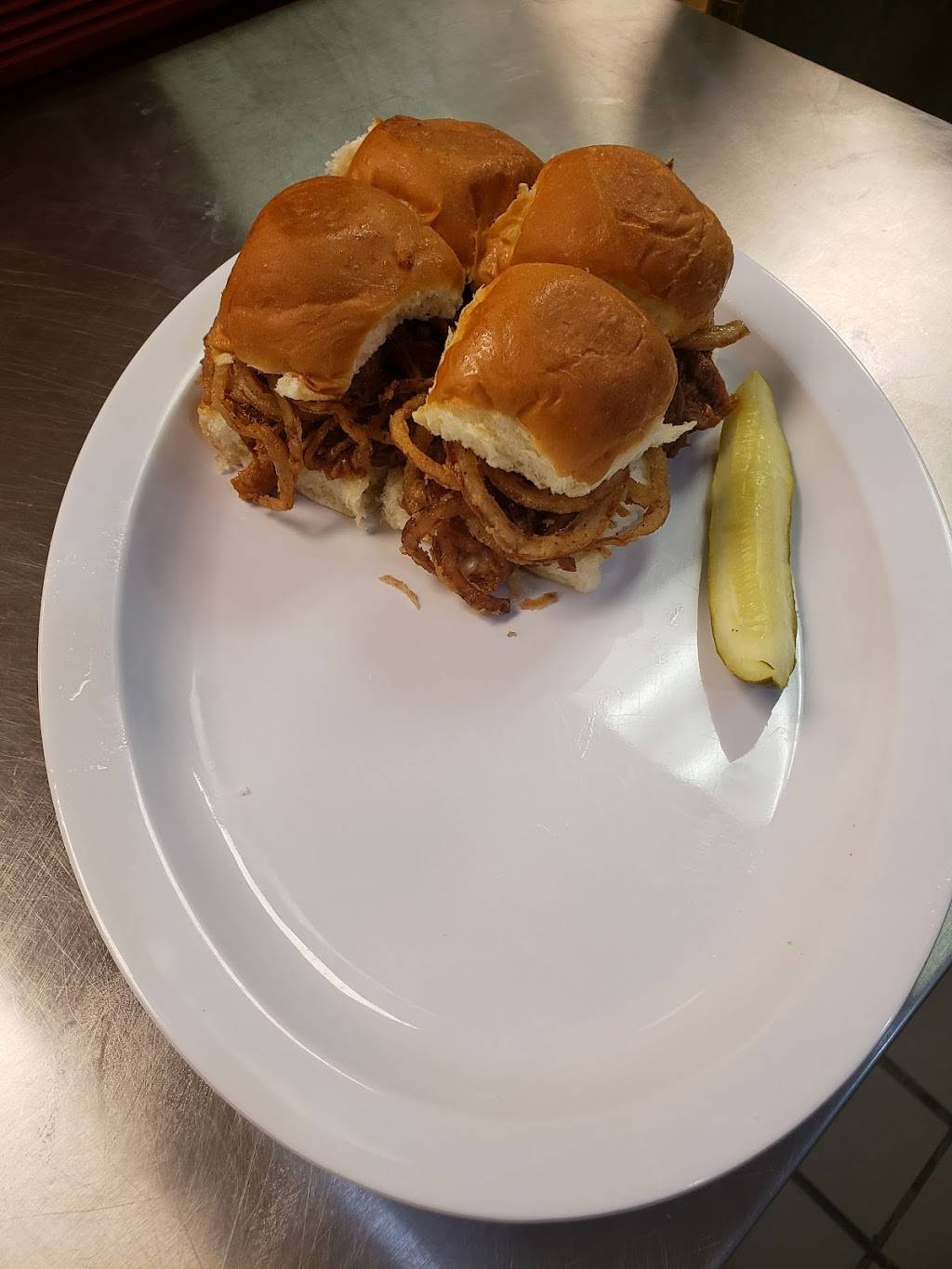 nicoles deli and grill | restaurant | 26584 Bouquet Canyon Rd, Saugus, CA 91350, USA | 6619771666 OR +1 661-977-1666