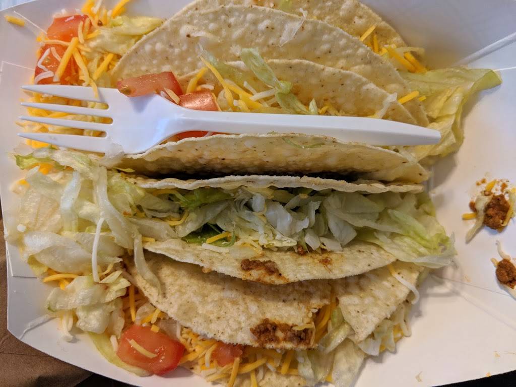 Berts Chuck Wagon | restaurant | 101 E Main St, Collinsville, IL 62234, USA | 6183447993 OR +1 618-344-7993