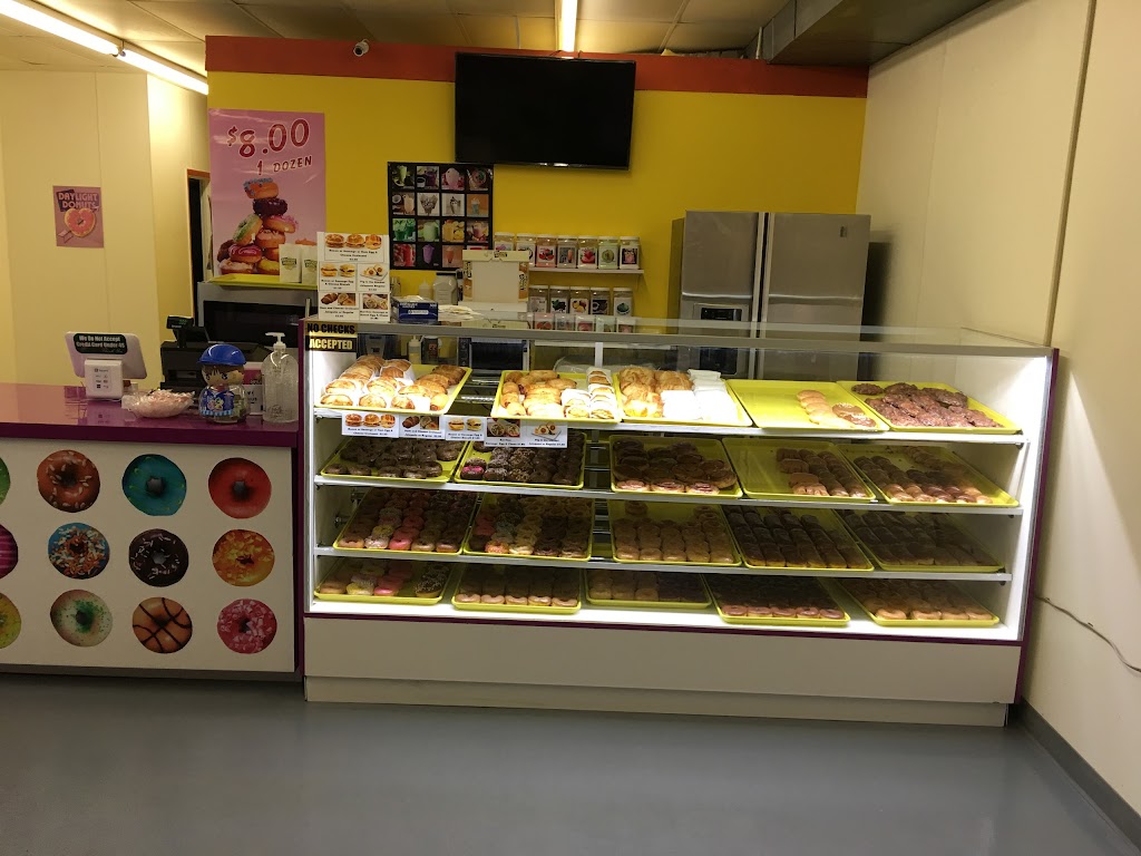 Daylight Donuts Elkhart | cafe | 402 Morton St, Elkhart, KS 67950, USA | 6206974529 OR +1 620-697-4529