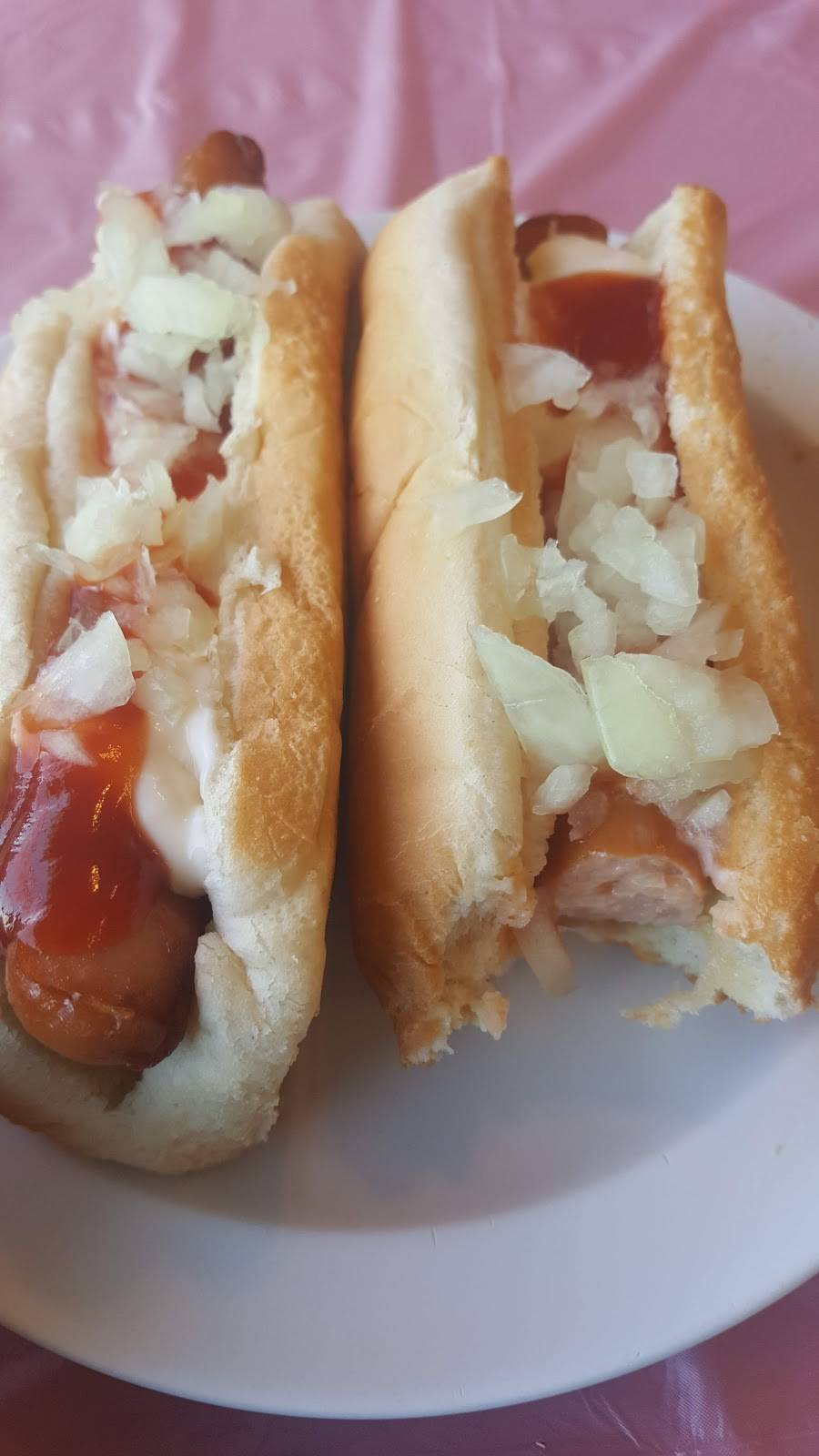 Dougs Hot Dogs | restaurant | 9643 Granby St, Norfolk, VA 23503, USA | 7573337806 OR +1 757-333-7806