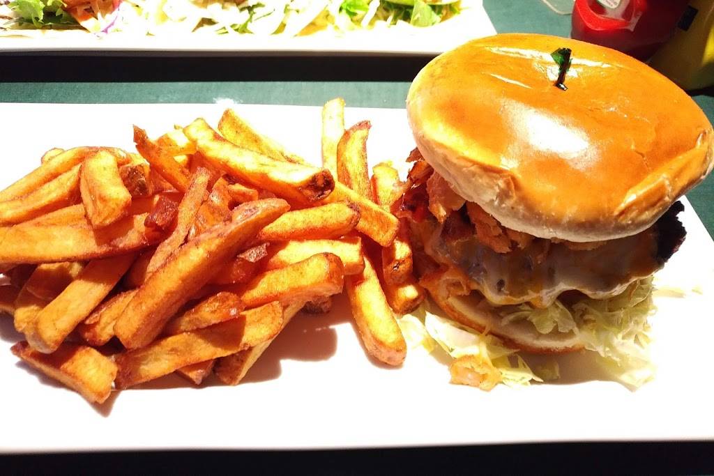 Gabbys | restaurant | 2899 Bloor St W, Etobicoke, ON M8X 1B3, Canada | 4162342899 OR +1 416-234-2899