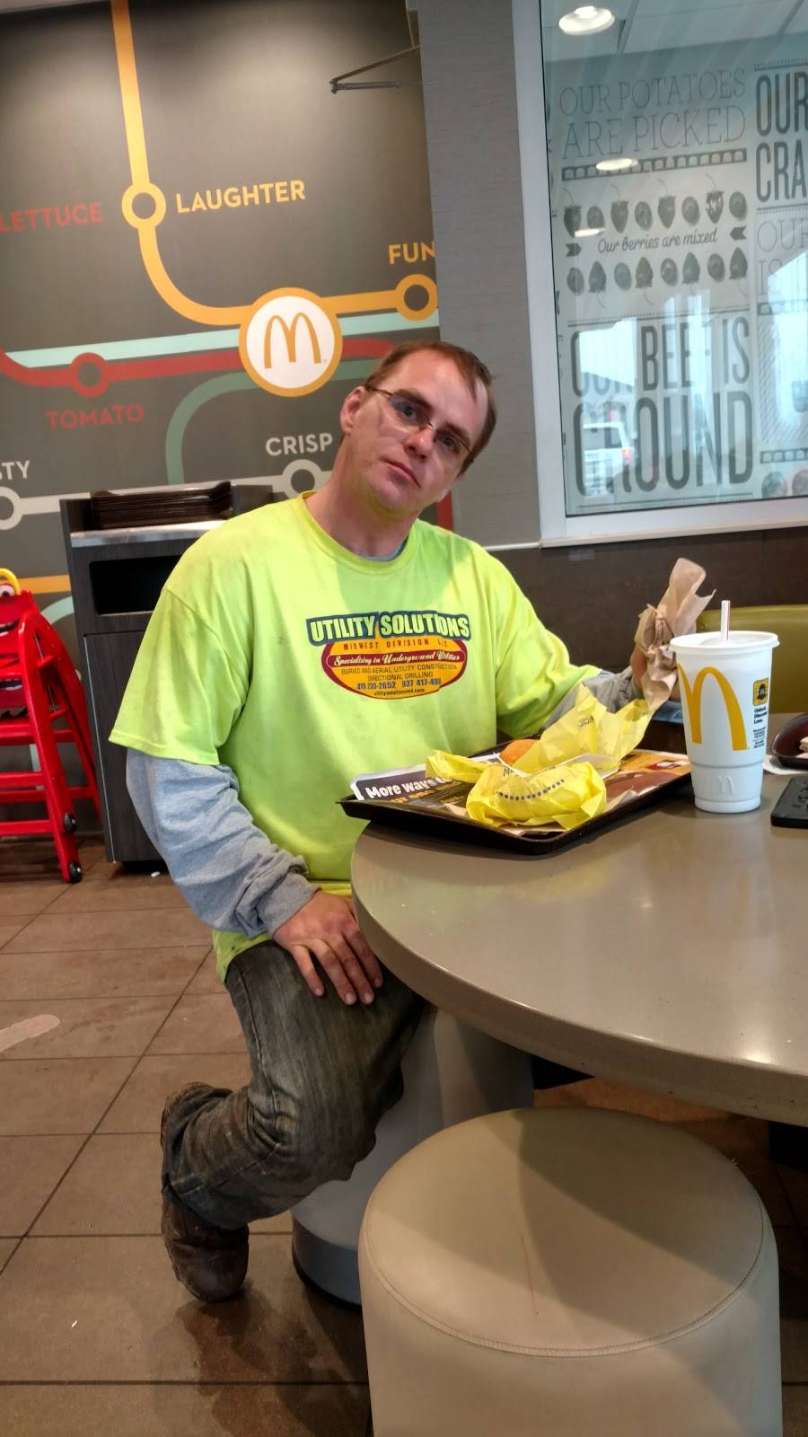 Golden China Restaurant | restaurant | 102 E High St, Hicksville, OH 43526, USA | 4195421688 OR +1 419-542-1688