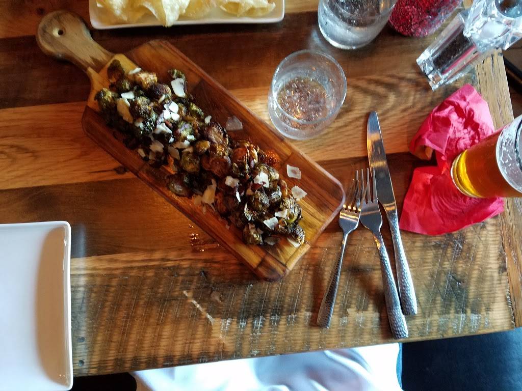 The Field Club | restaurant | 742 Polhemus Rd, San Mateo, CA 94402, USA | 6502359454 OR +1 650-235-9454