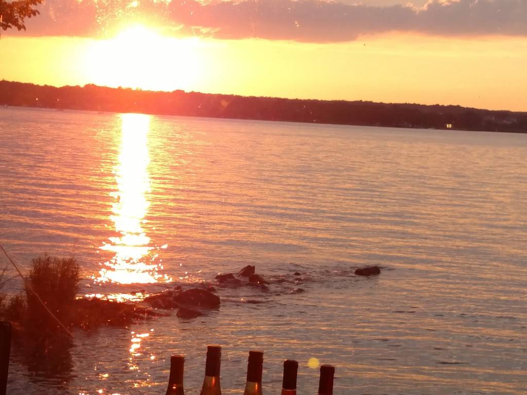 Sunset Cafe | restaurant | 111 River Rd, Chesapeake City, MD 21915, USA | 4108852270 OR +1 410-885-2270