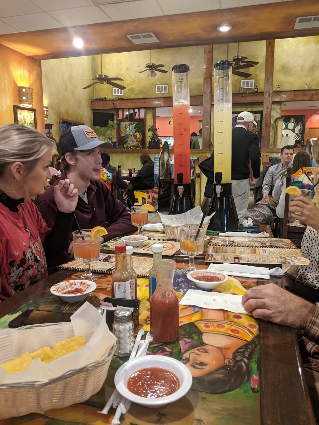 Nopal Mexican Restaurant | restaurant | 2717 S Main St, Maryville, MO 64468, USA | 6605414127 OR +1 660-541-4127