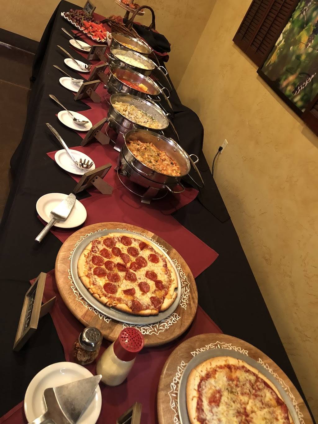 Di Ciccos Italian Restaurant | restaurant | 3360 CA-59, Merced, CA 95348, USA | 2093841801 OR +1 209-384-1801