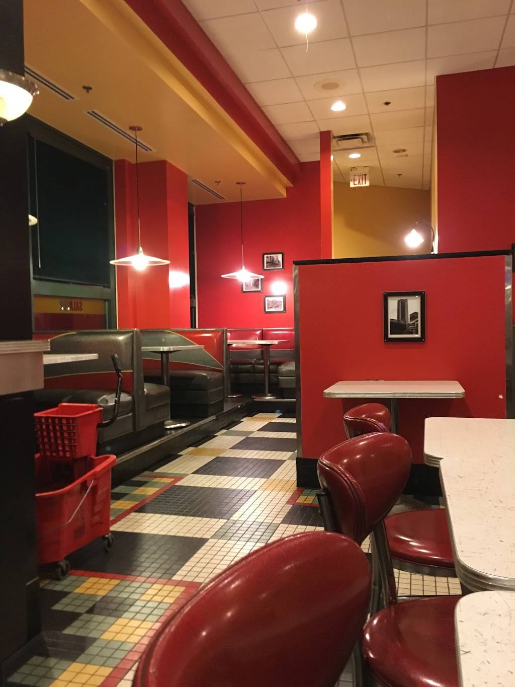 Build A Burger | restaurant | 3811 Green Hills Village Dr, Nashville, TN 37215, USA | 6152928685 OR +1 615-292-8685