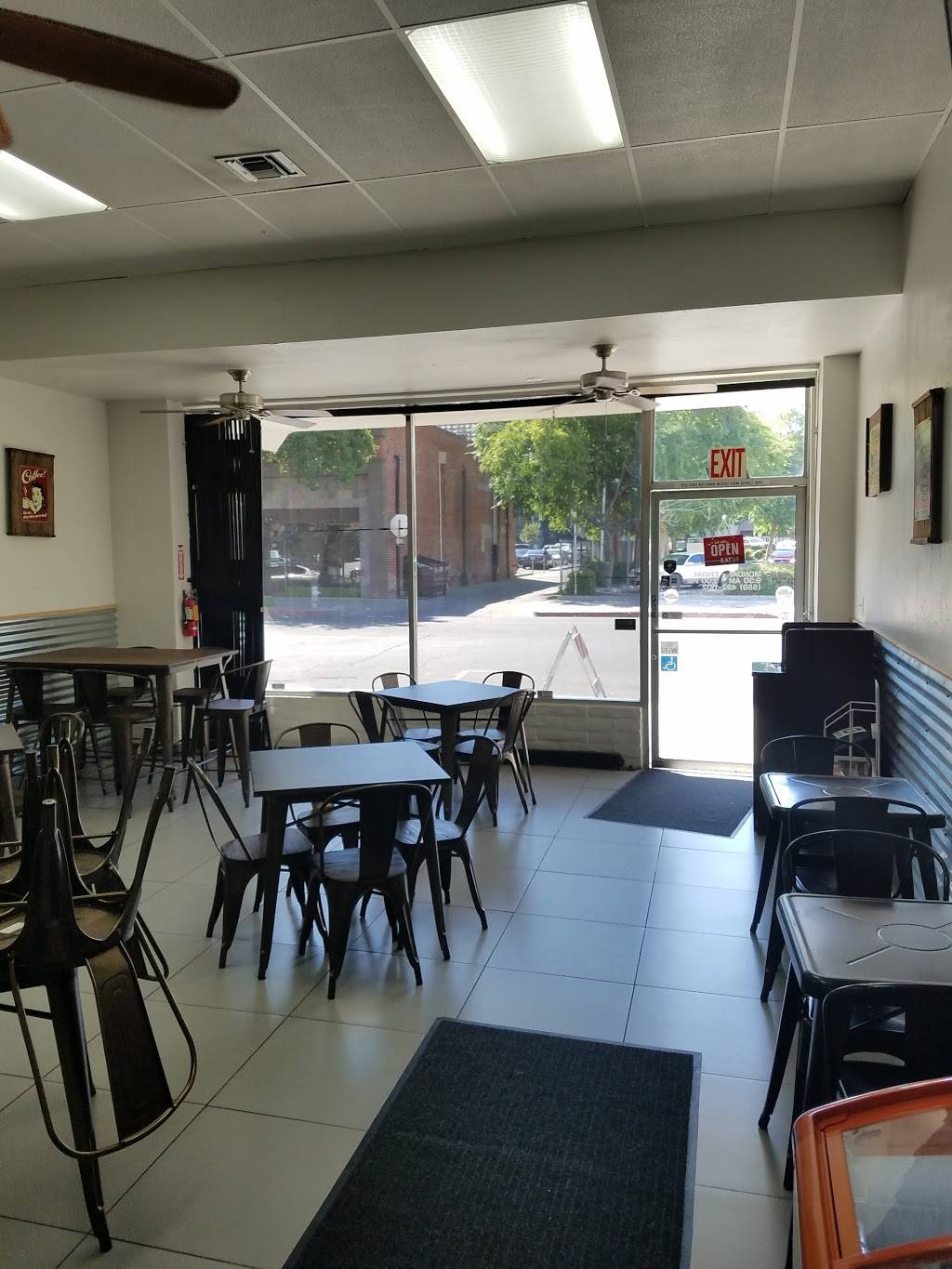 The Stacking Shed | restaurant | 2119 Merced St, Fresno, CA 93721, USA | 5594921102 OR +1 559-492-1102