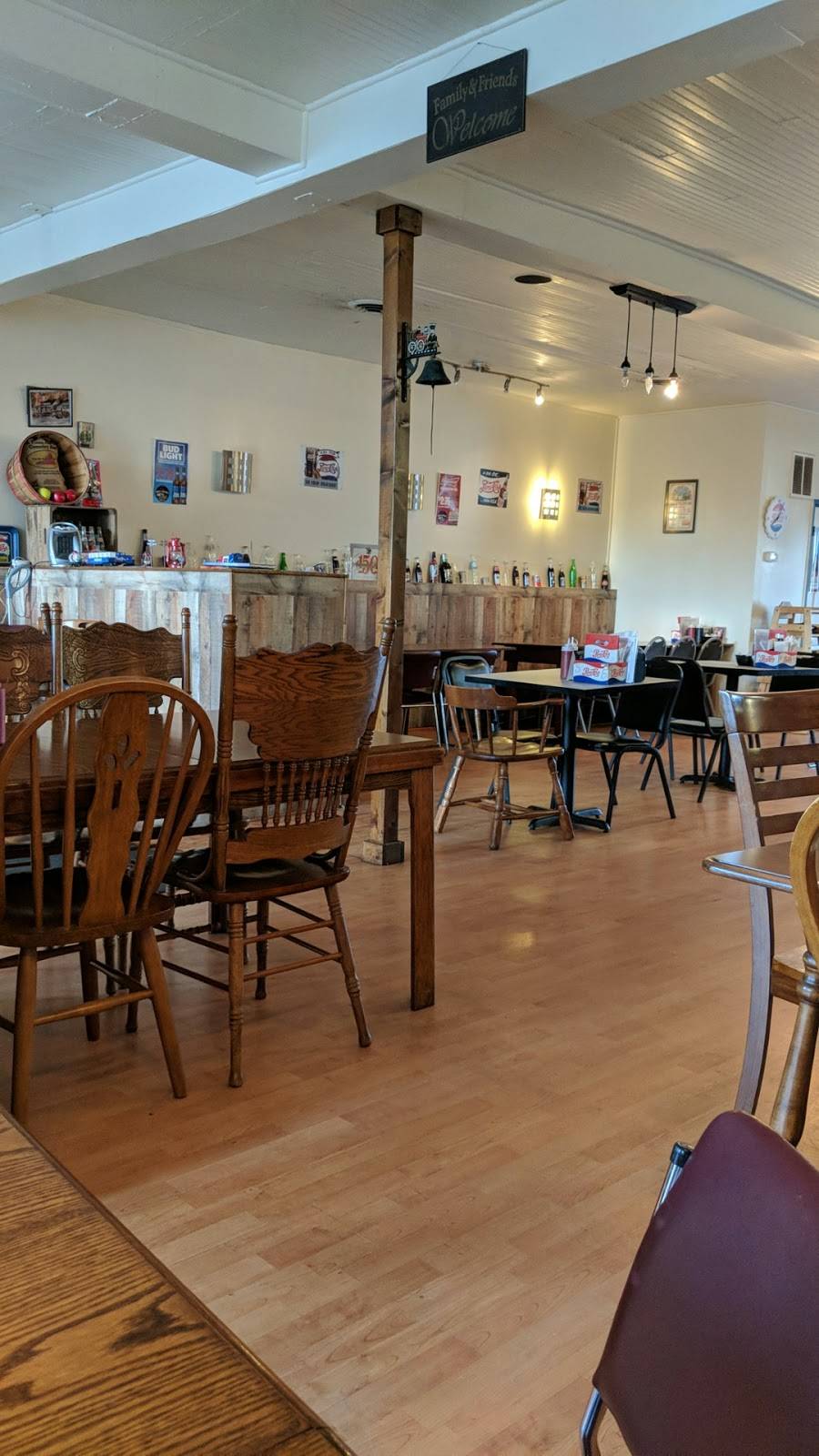 Whistlestop Grill | restaurant | 1200 Crozet Ave, Crozet, VA 22932, USA | 4348239000 OR +1 434-823-9000