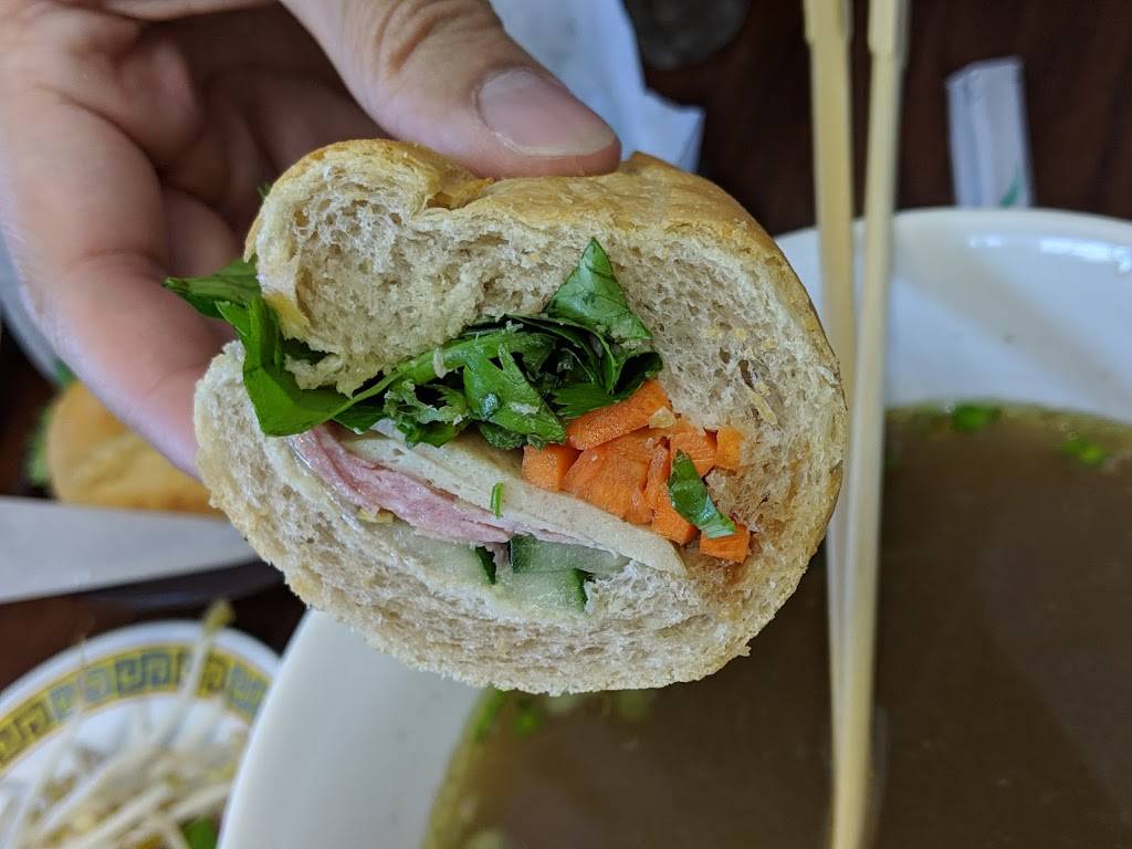 Little Saigon Cafe | restaurant | 3211 Manatee Ave W, Bradenton, FL 34205, USA | 9412016315 OR +1 941-201-6315