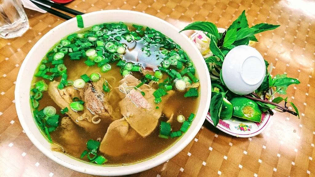 Pho Broadway | restaurant | 942 N Broadway #102, Los Angeles, CA 90012, USA | 2135722507 OR +1 213-572-2507