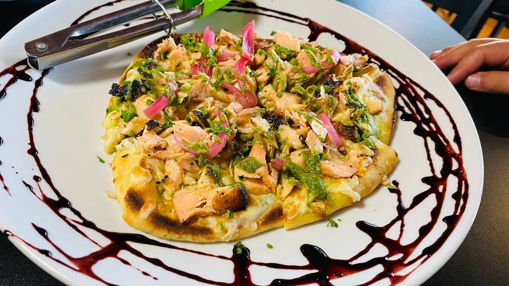 Split Social Kitchen | restaurant | 3027 E Sunshine St, Springfield, MO 65804, USA | 4177557155 OR +1 417-755-7155