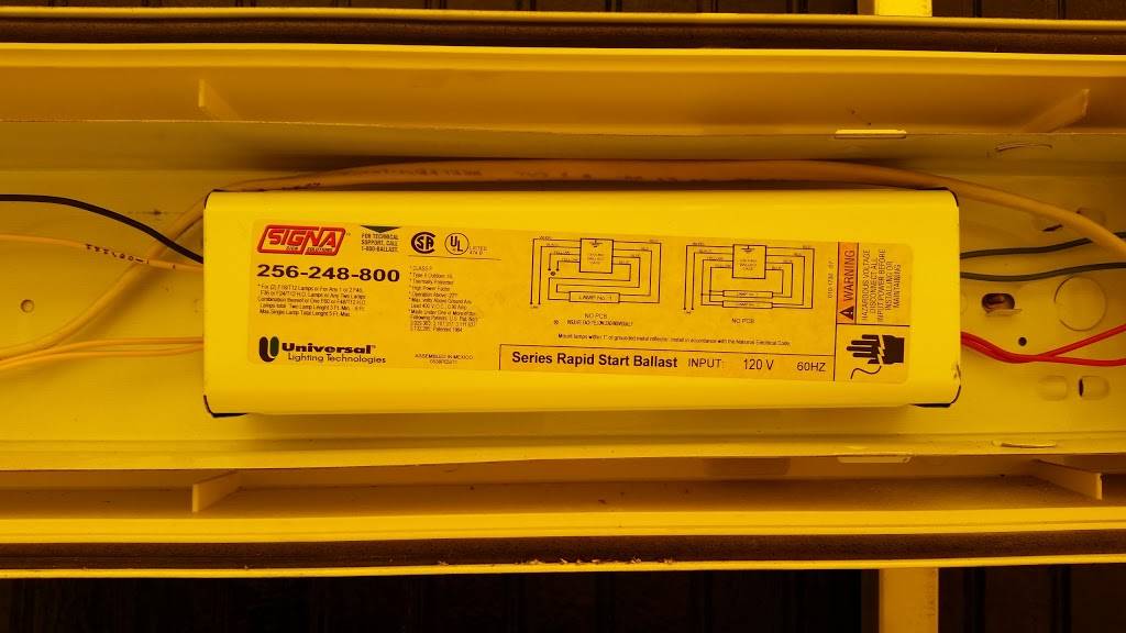 Golden Krust Caribben Bakery & Grill | bakery | 8 Union Ave, Irvington, NJ 07111, USA | 9733755544 OR +1 973-375-5544