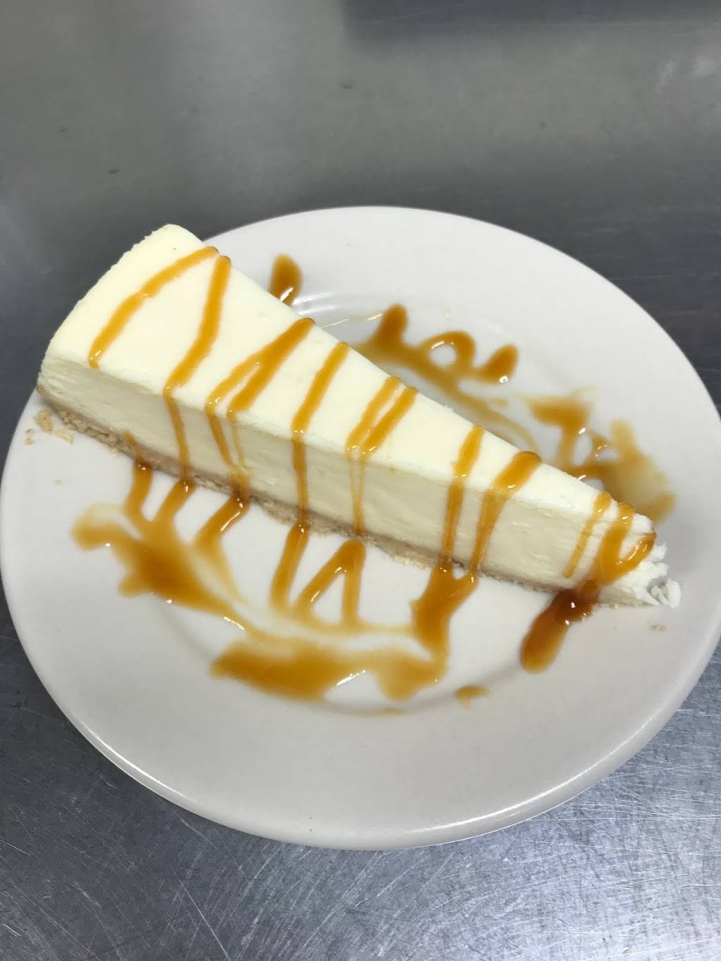 Oak Tree Grille | restaurant | 865 Buchanan Resort Rd, Springville, TN 38256, USA | 7316428810 OR +1 731-642-8810