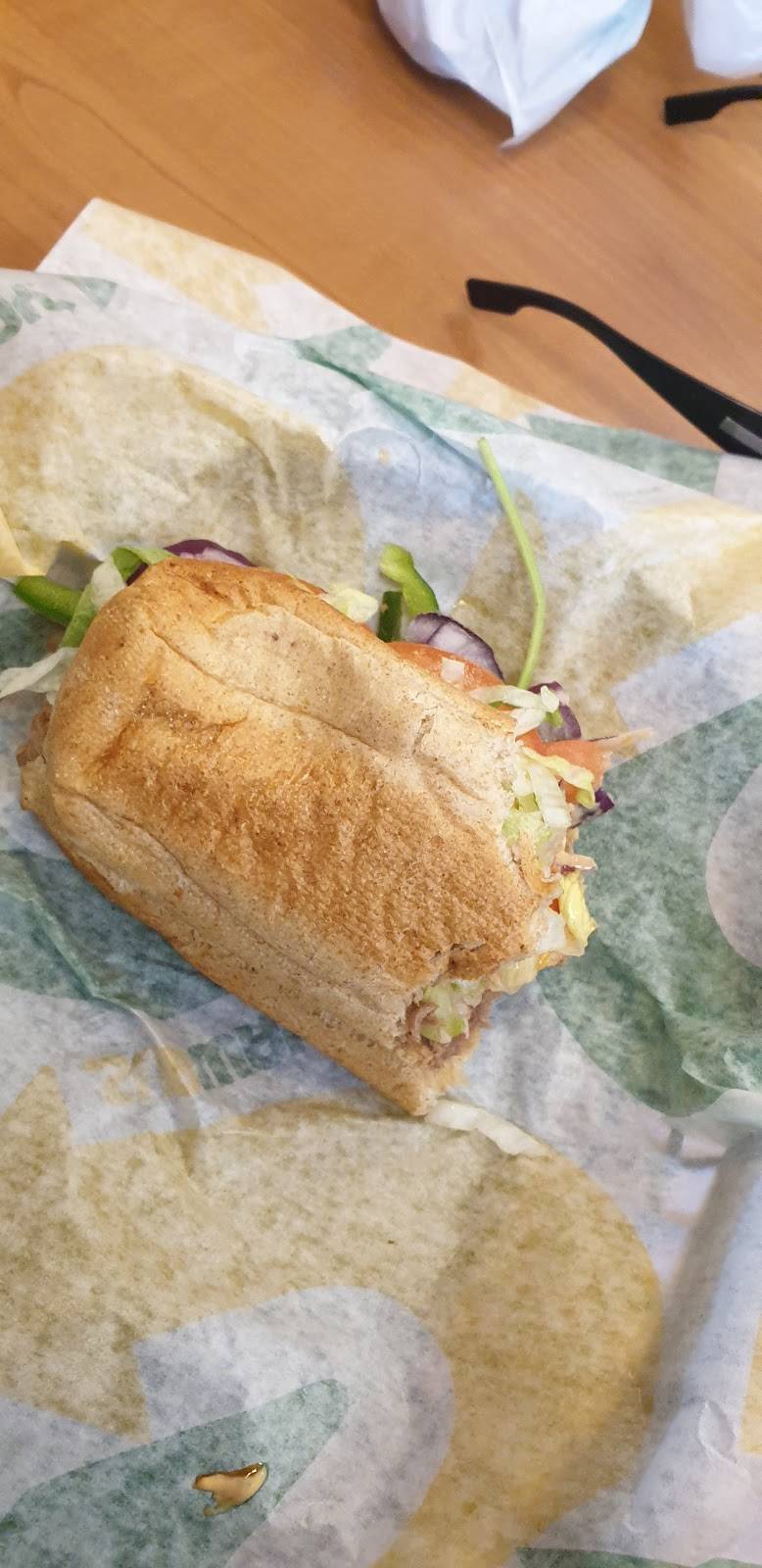 Subway | restaurant | 720 Bristol Rd W unit 8, Mississauga, ON L5R 4A3, Canada | 9055689744 OR +1 905-568-9744