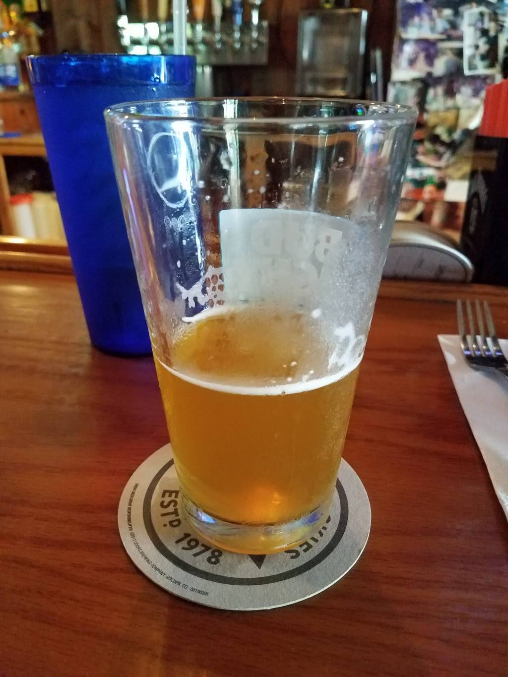 Laurinos Tavern | restaurant | 3668 Main St, Brewster, MA 02631, USA | 5088966135 OR +1 508-896-6135