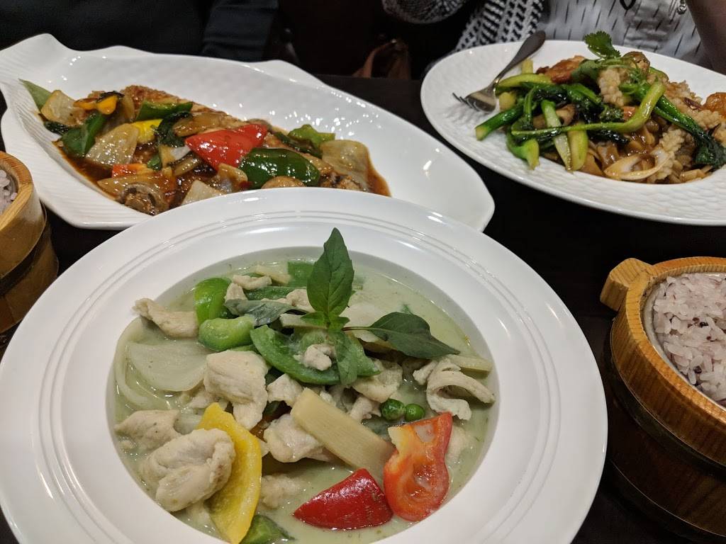 Twins Elephants Thai Restaurant & Bar | restaurant | 989 Fennell Ave E #29, Hamilton, ON L8T 1R1, Canada | 2896746088 OR +1 289-674-6088