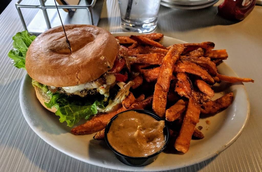 Slaters 50/50 | restaurant | 110 Knoll Rd, San Marcos, CA 92069, USA | 7607592900 OR +1 760-759-2900