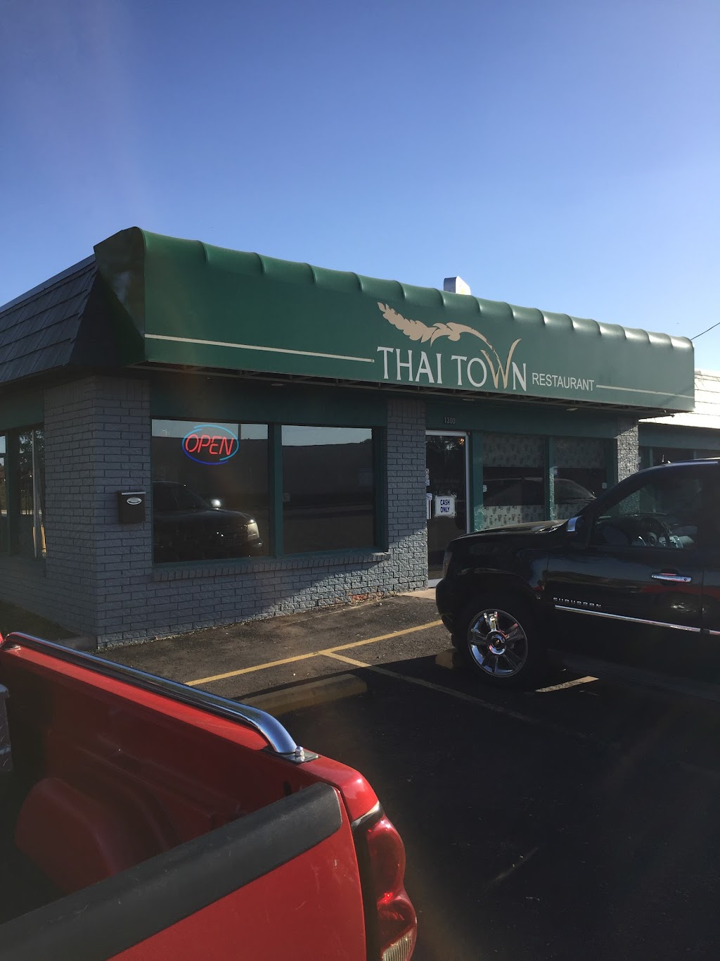 Thai Town Restaurant | restaurant | 1300 Ross St, Amarillo, TX 79102, USA | 8063726675 OR +1 806-372-6675