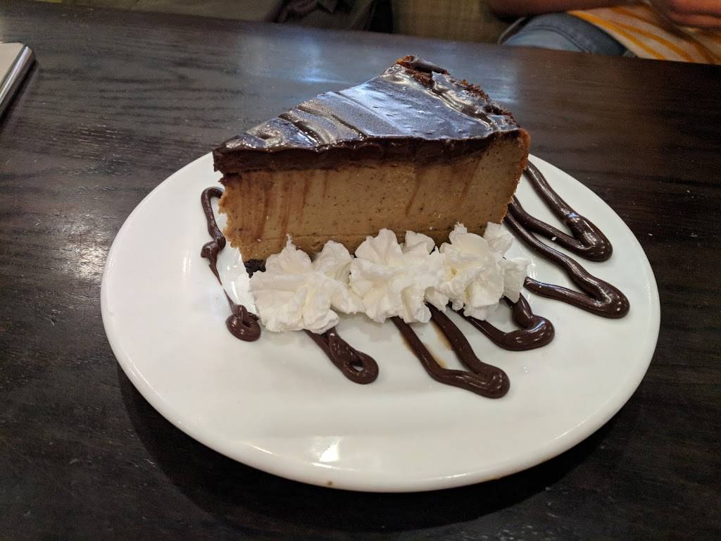 The Chicago Diner, Logan Square | restaurant | 2333 N Milwaukee Ave, Chicago, IL 60647, USA | 7732523211 OR +1 773-252-3211