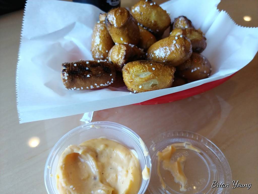 Wings Etc. | restaurant | 8833 High Pointe Dr, Newburgh, IN 47630, USA | 8124900550 OR +1 812-490-0550