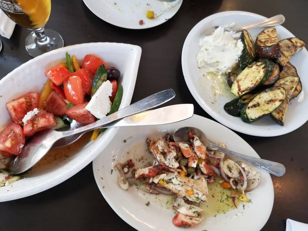 Lezvos | restaurant | 429 Rue Principale, Saint-Sauveur, QC J0R 1R4, Canada | 4502274170 OR +1 450-227-4170