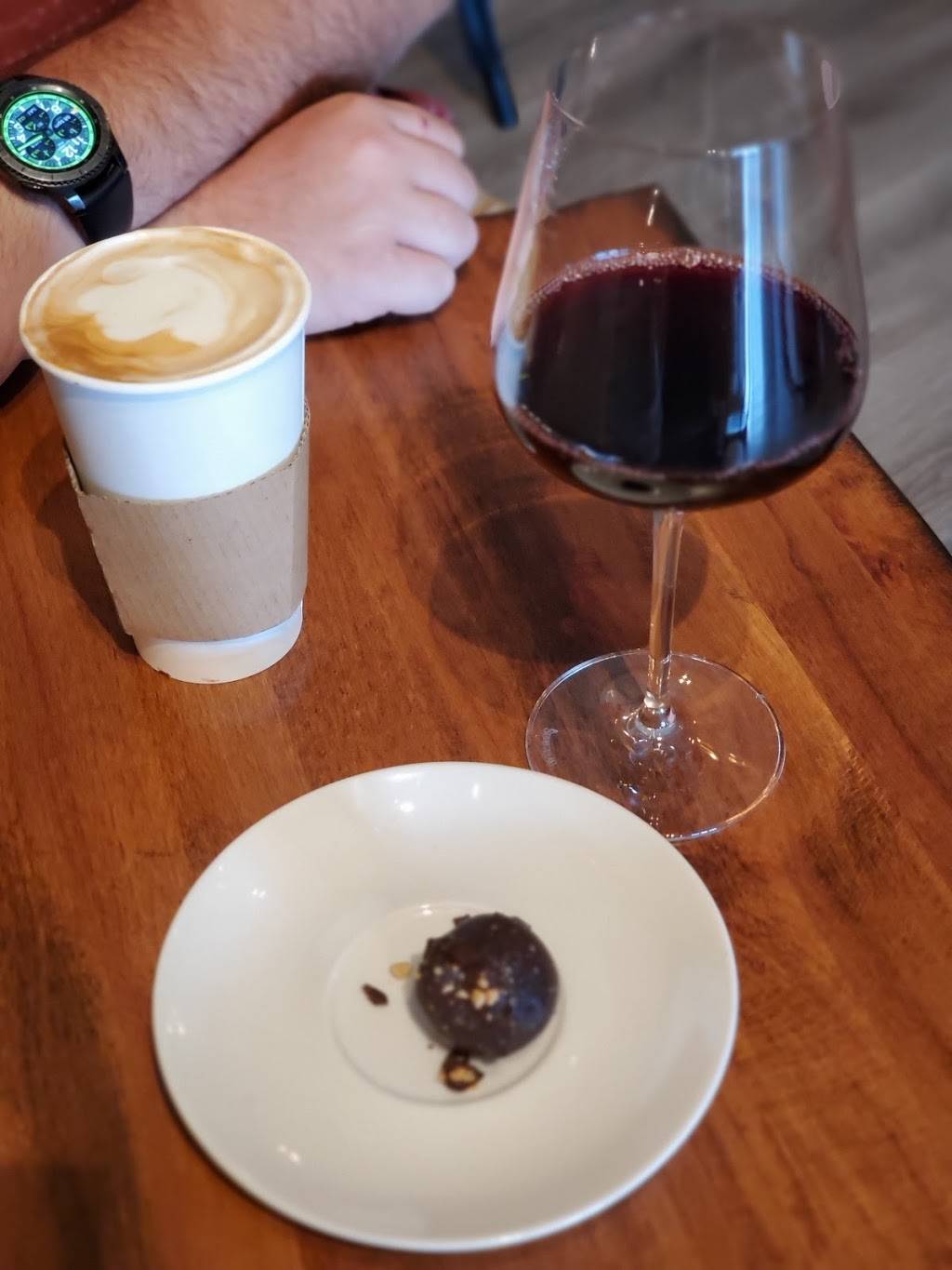 Je Mocha Bean Coffee & Wine Bar | cafe | 16708 Termini-San Luis Pass Rd Ste F, Jamaica Beach, TX 77554, USA | 7138705470 OR +1 713-870-5470