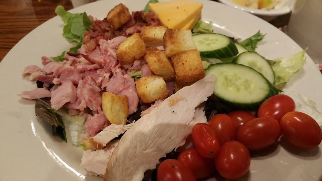 Cracker Barrel Old Country Store | restaurant | 12 Plaza Pkwy, Lexington, NC 27292, USA | 3362421212 OR +1 336-242-1212