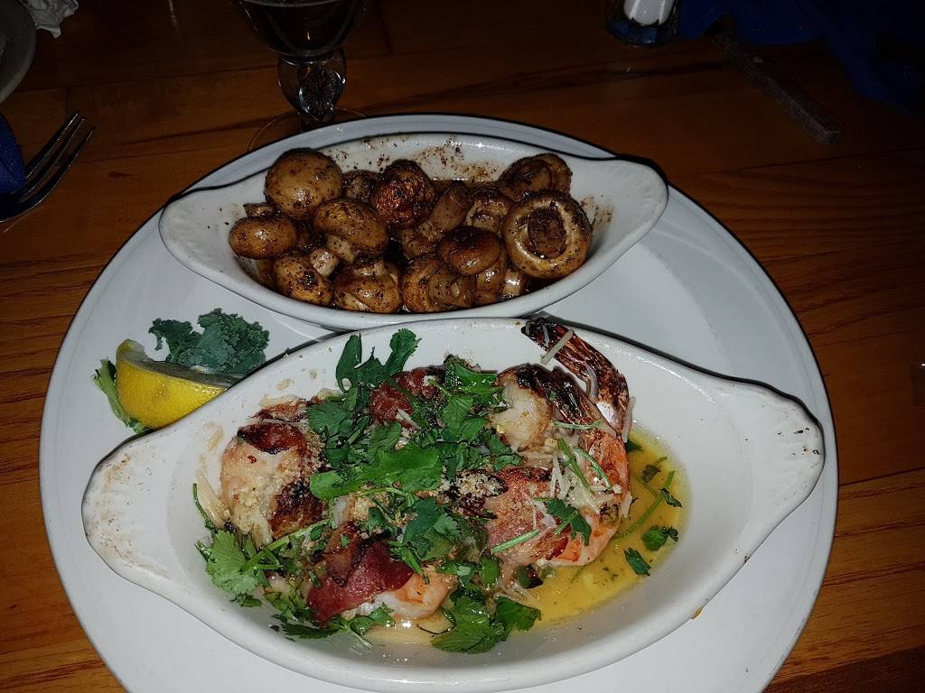 Pelicans Steak & Seafood | restaurant | 130 Shadow Mountain Dr, El Paso, TX 79912, USA | 9155811392 OR +1 915-581-1392