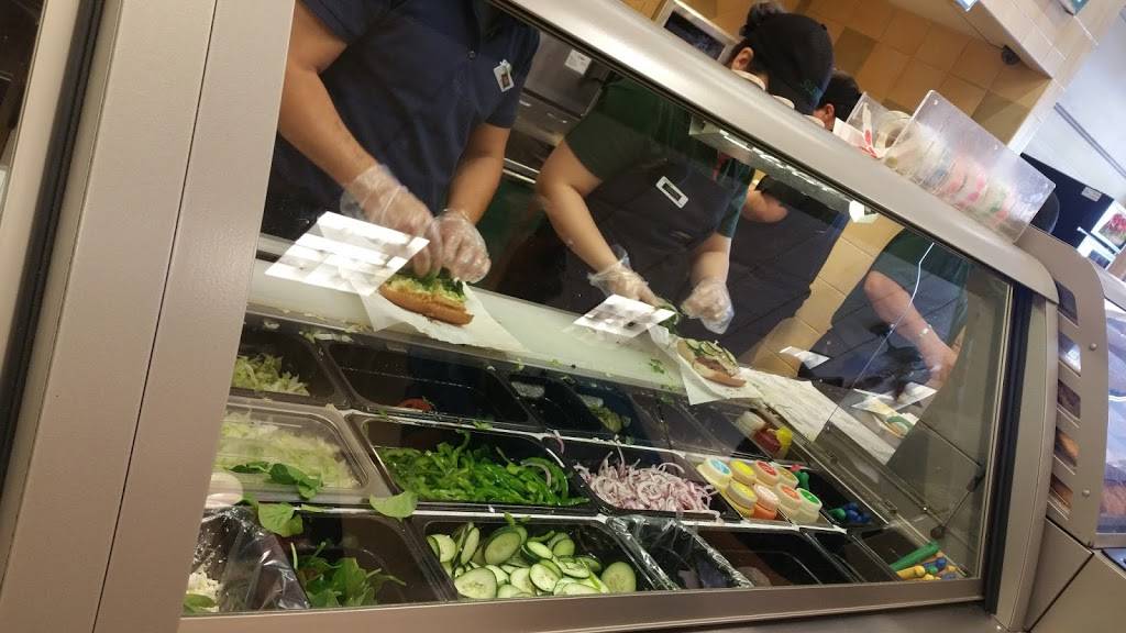 Subway Restaurants | restaurant | 26500 Agoura Rd #103, Calabasas, CA 91302, USA | 8188801824 OR +1 818-880-1824