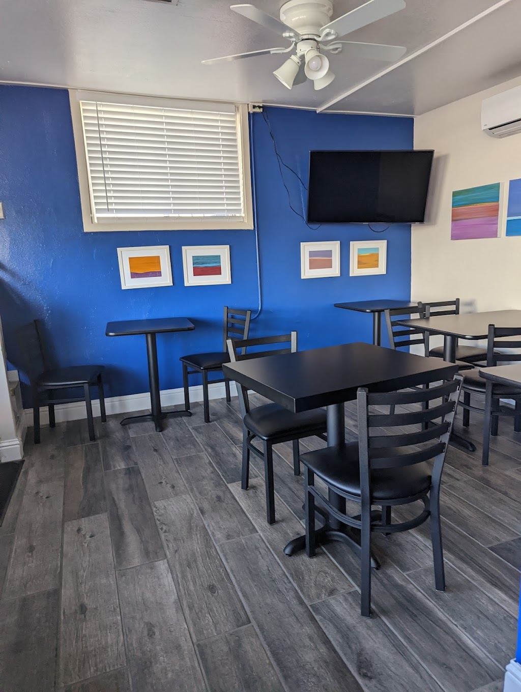 Pupuseria Blankita | restaurant | 48b N San Pedro Rd, San Rafael, CA 94903, USA | 4157853443 OR +1 415-785-3443