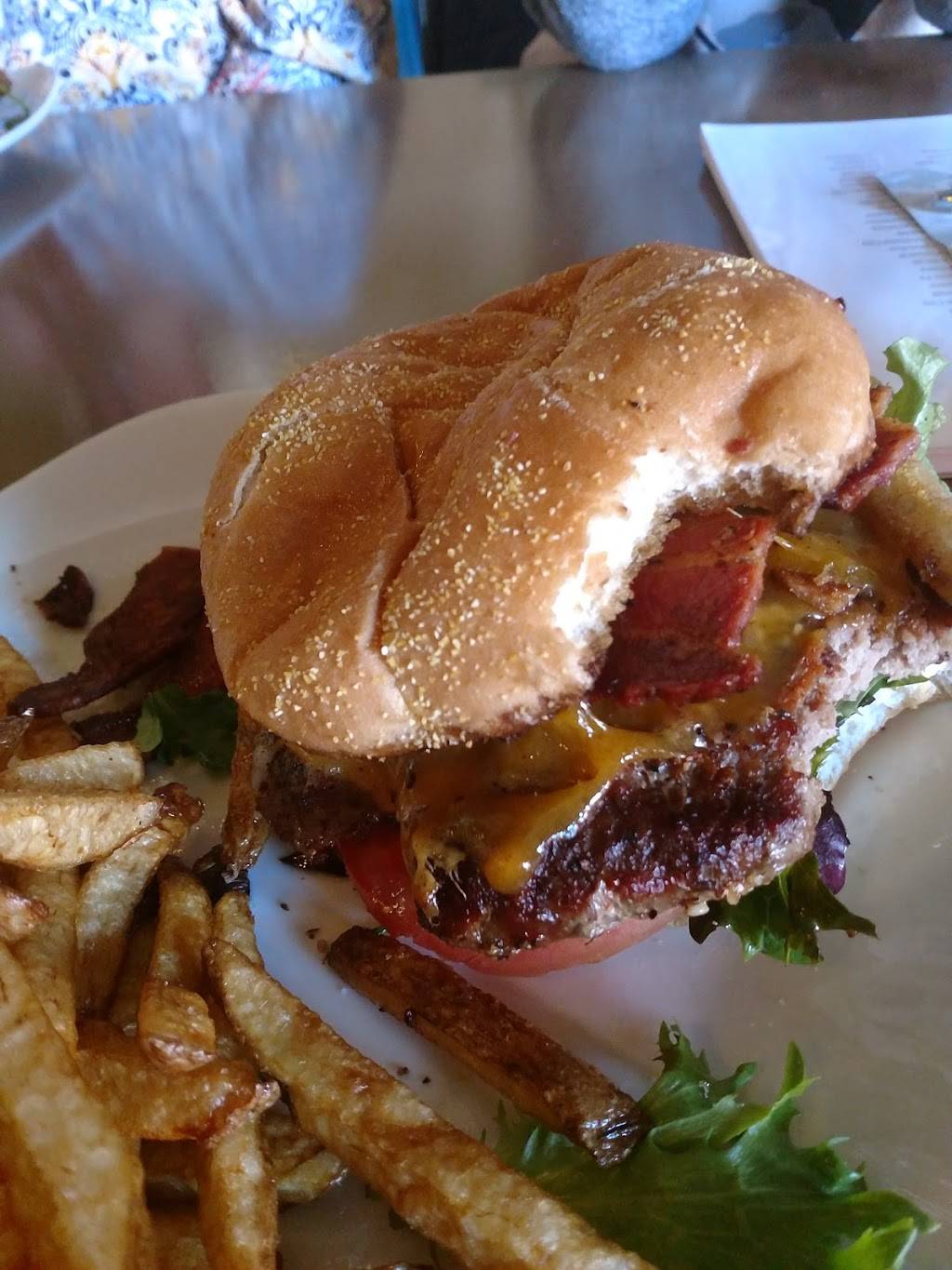 Bumpy Brick Restaurant & Grill | restaurant | 213 E Broadway Ave, Seminole, OK 74868, USA | 4053822235 OR +1 405-382-2235