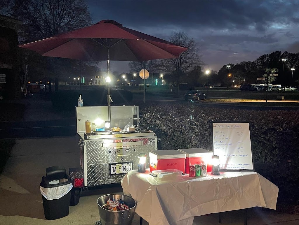 Carolina Dogs & Catering | meal takeaway | 6024 N Tryon St, Charlotte, NC 28213, USA | 8034319403 OR +1 803-431-9403