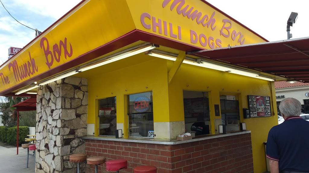 The Munchbox | restaurant | 21532 Devonshire St, Chatsworth, CA 91311, USA | 8189989240 OR +1 818-998-9240