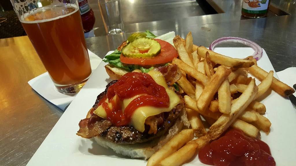 Beer Works | restaurant | 300 Terminal Dr, Boston, MA 02128, USA | 6175672337 OR +1 617-567-2337