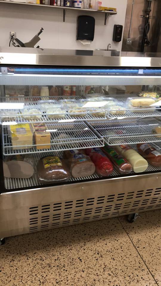 Huron Market | restaurant | 3389 S Huron Rd #1, Bay City, MI 48706, USA | 9896674444 OR +1 989-667-4444