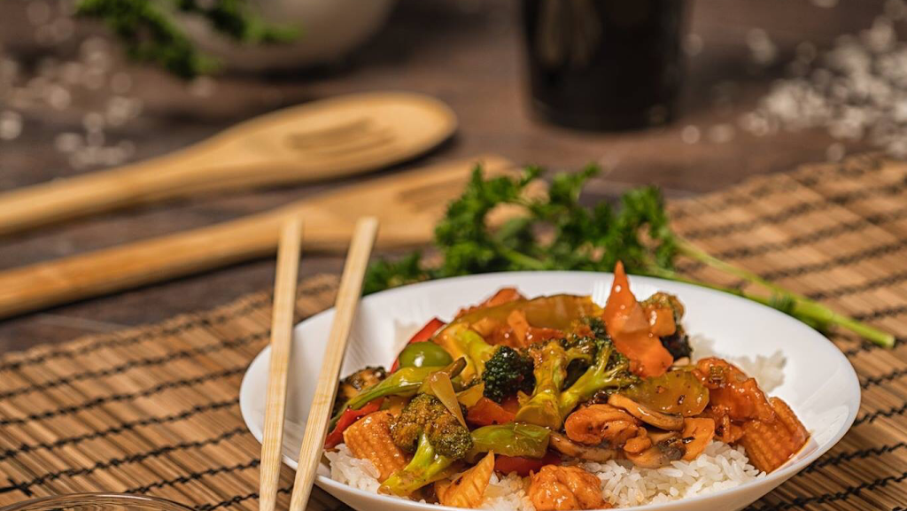 New China wok inc | restaurant | 123 E 2nd St, Kaukauna, WI 54130, USA | 9207166320 OR +1 920-716-6320