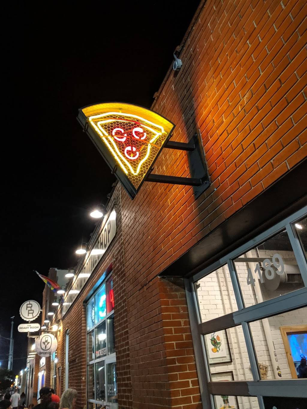 Pie Guy Pizza | restaurant | 4189 Manchester Ave, St. Louis, MO 63110, USA | 3148990444 OR +1 314-899-0444