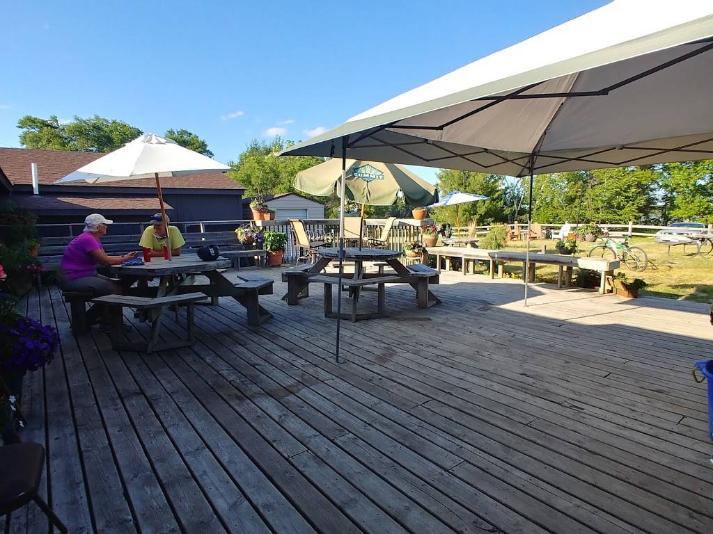 Harpos Saloon | restaurant | 21560 Co Rd 3, Merrifield, MN 56465, USA | 2188290816 OR +1 218-829-0816