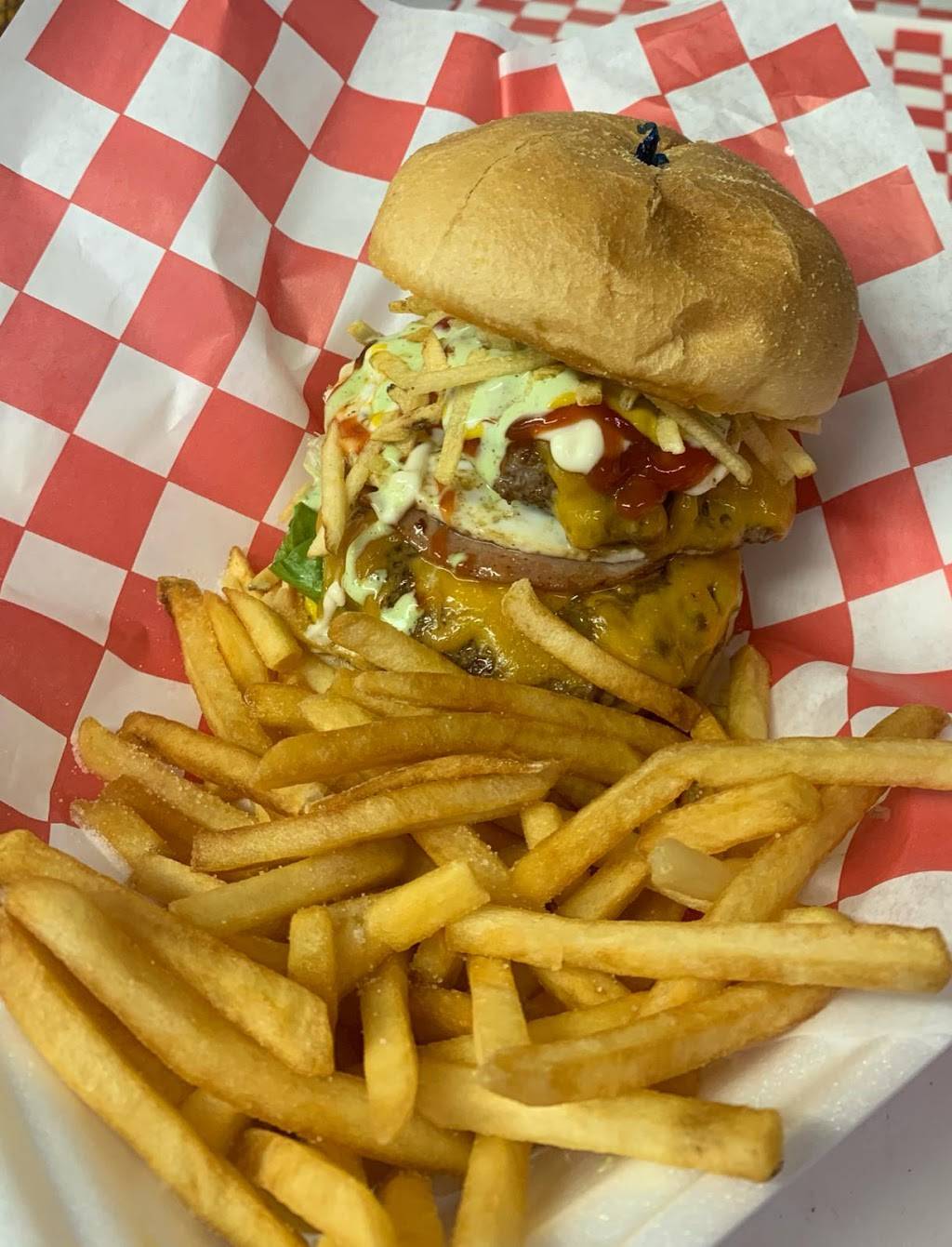 Burger Cinco | restaurant | 4427 Bee Ridge Rd, Sarasota, FL 34233, USA | 8139925616 OR +1 813-992-5616