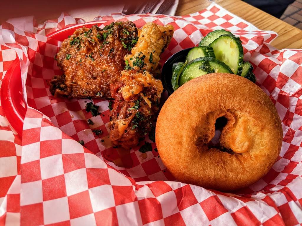 Welcome Chicken and Donuts | restaurant | 1535 E Buckeye Rd, Phoenix, AZ 85034, USA | 6022581655 OR +1 602-258-1655