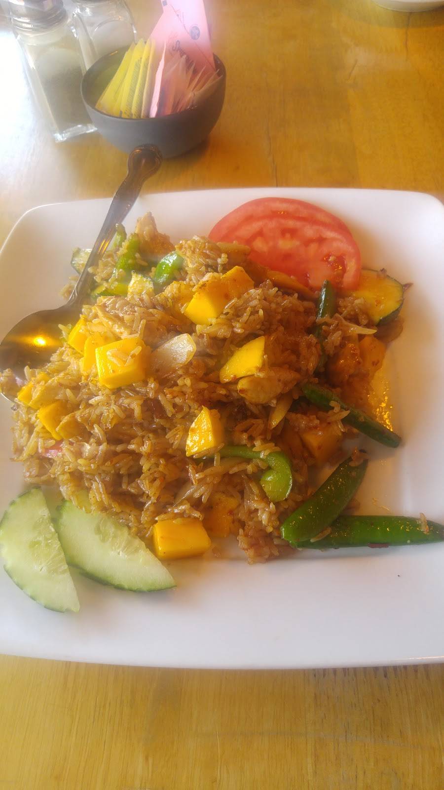 Le Basil | restaurant | 72695 CA-111 A10, Palm Desert, CA 92260, USA | 7607731112 OR +1 760-773-1112