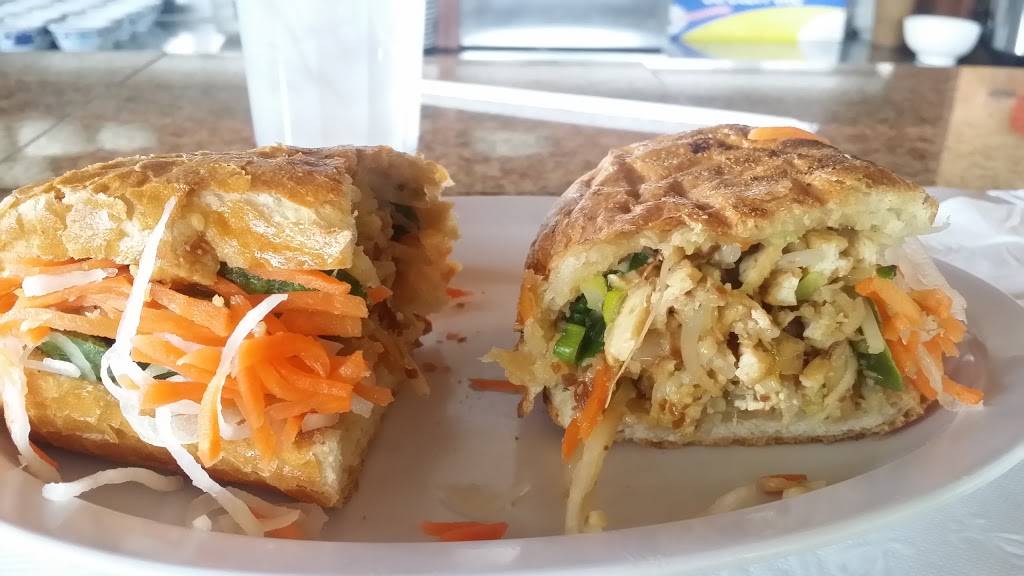 Pho Hut | restaurant | 5404 California Ave, Bakersfield, CA 93309, USA | 6616319928 OR +1 661-631-9928