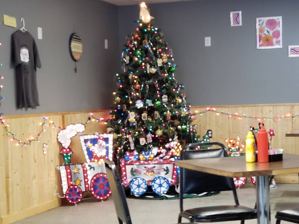 Mamas Place | restaurant | 1002 N 7th St, Oquawka, IL 61469, USA | 3095591033 OR +1 309-559-1033